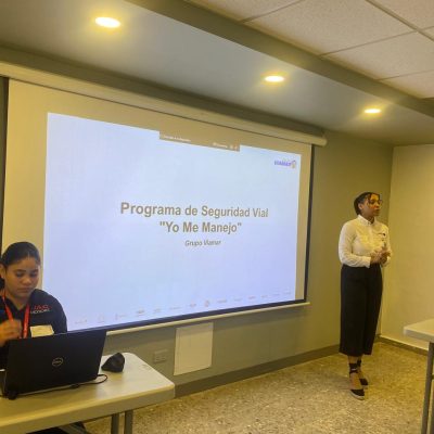 Grupo Viamar lleva su charla de seguridad vial con su campaña de "Yo Me Manejo" a Acromax Dominicana